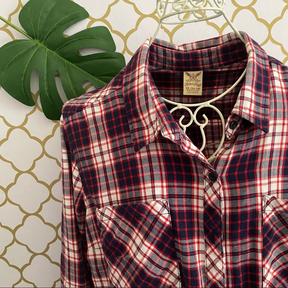 Women’s Faded Glory Lightweight Plaid Red Flannel